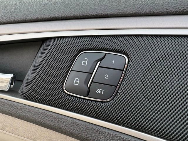 Used 2020 Lincoln MKZ Standard image 29