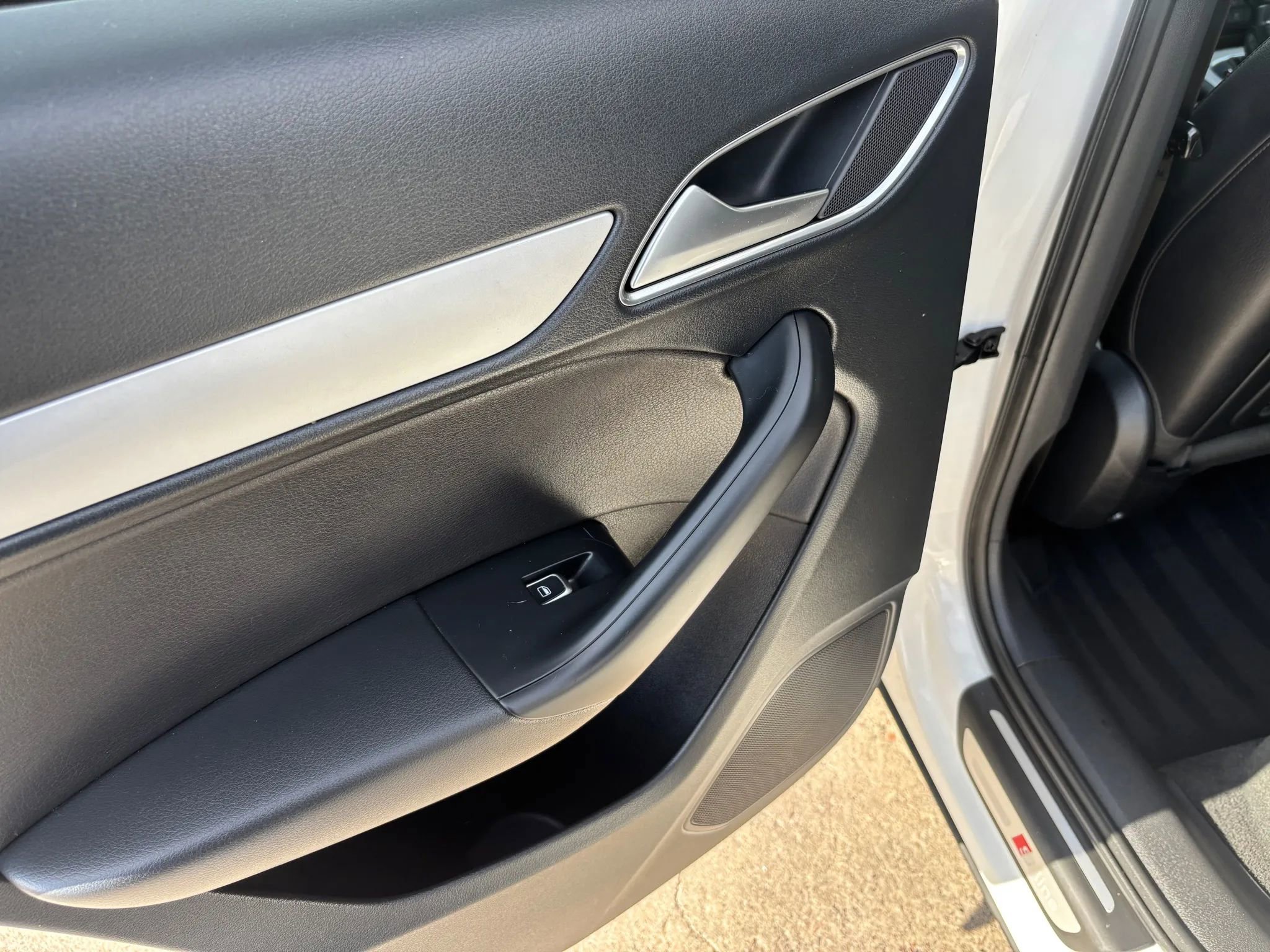 Used 2018 Audi Q3 2.0T Premium image 34