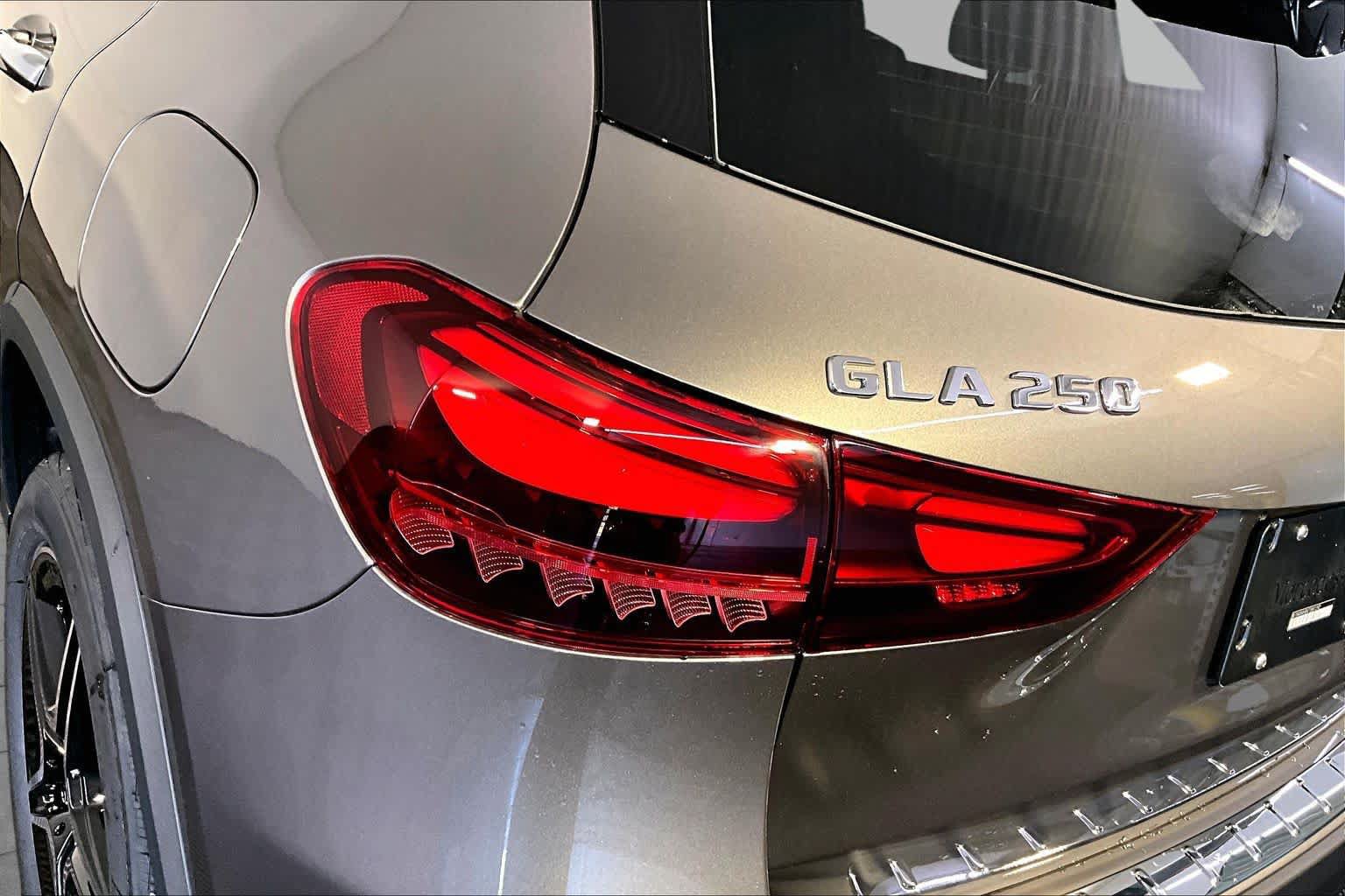 New 2026 Mercedes-Benz GLA 250 4MATIC image 5