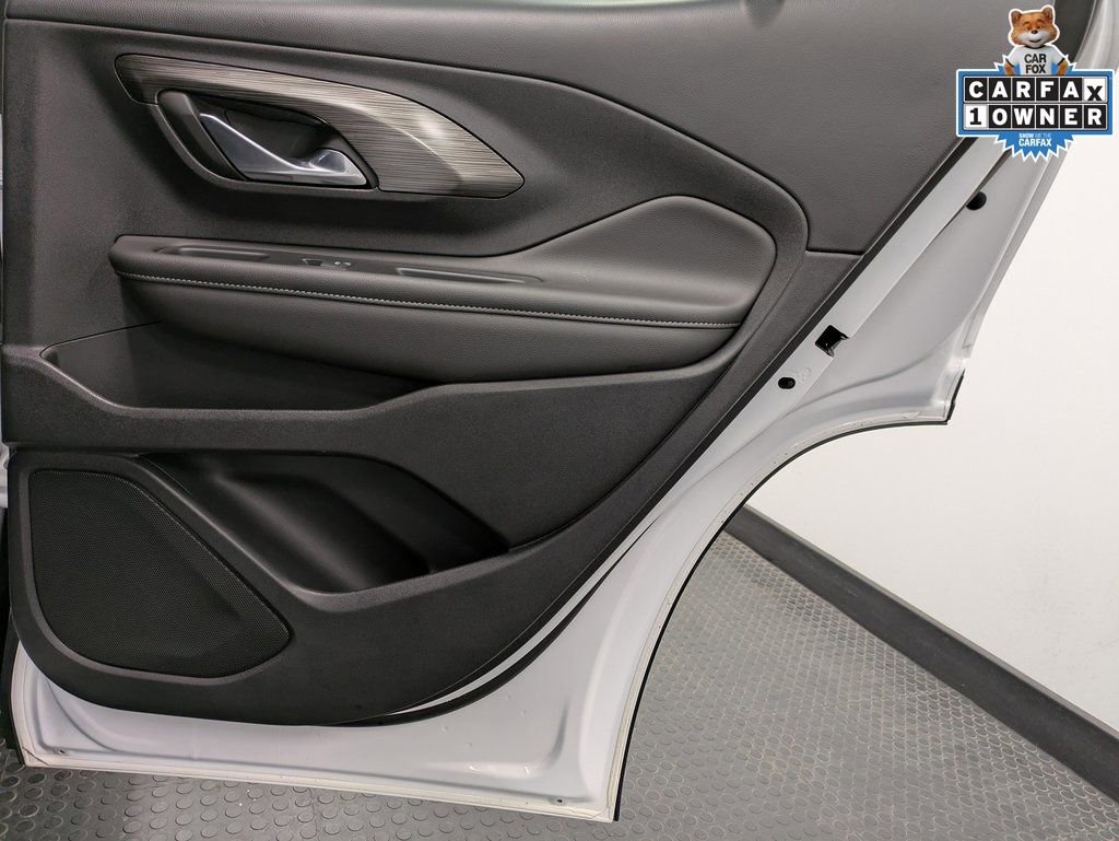 Used 2023 GMC Terrain SLE w/ Driver Convenience Package image 26