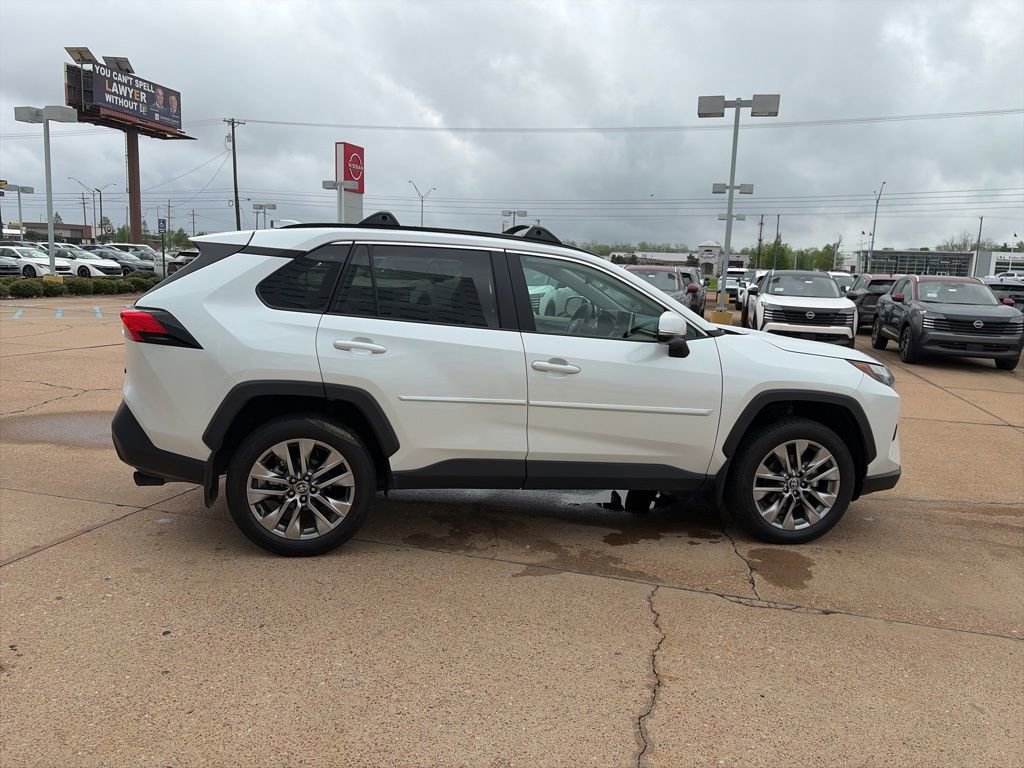 Used 2024 Toyota RAV4 XLE Premium image 5