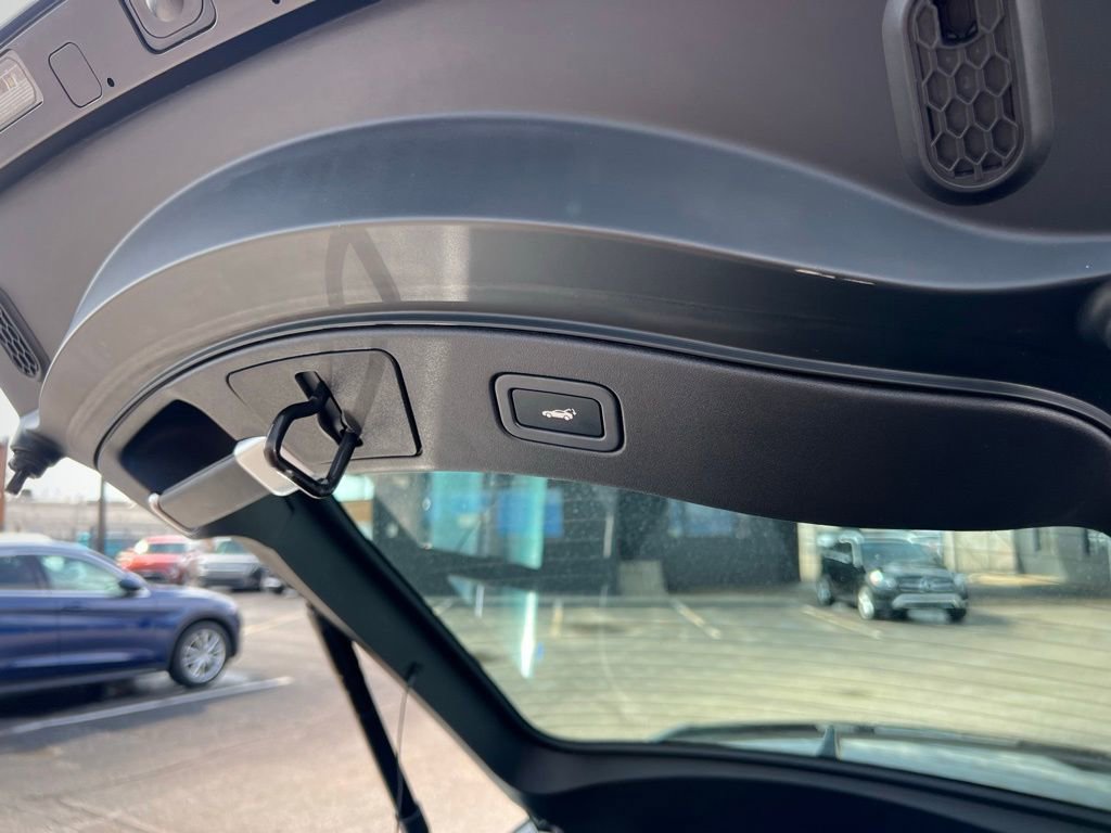 Used 2016 Jaguar F-TYPE Coupe image 20