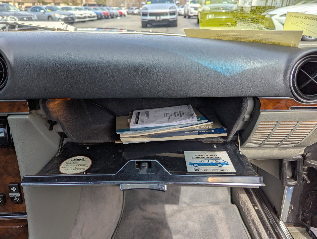 Used 1987 Mercedes-Benz 560 SL image 32