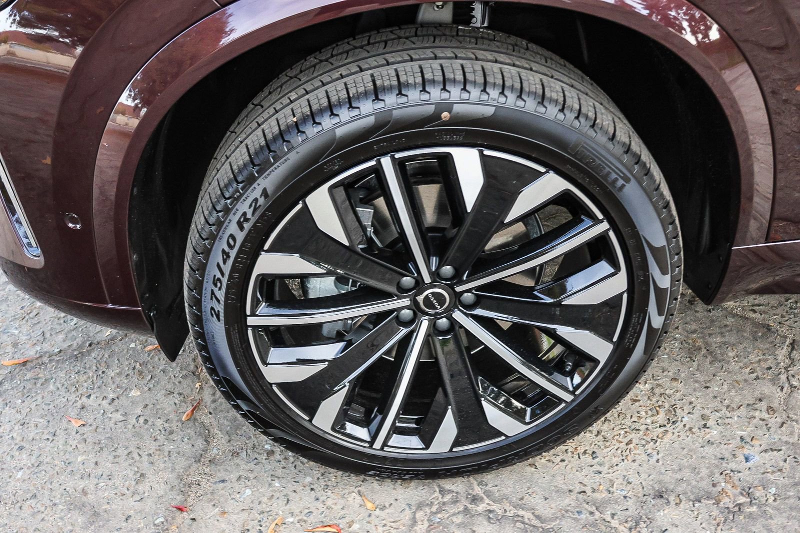 New 2026 Volvo XC90 B5 Plus w/ Protection Package image 15