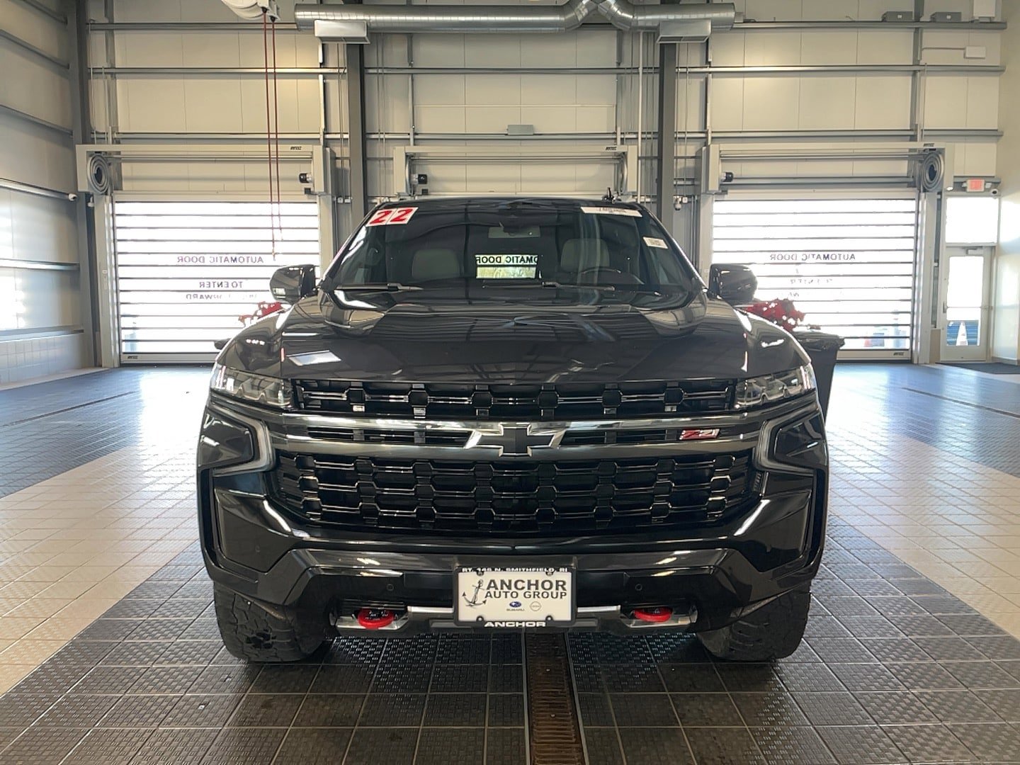 Used 2022 Chevrolet Suburban Z71 w/ Max Trailering Package AWD/4WD image 2