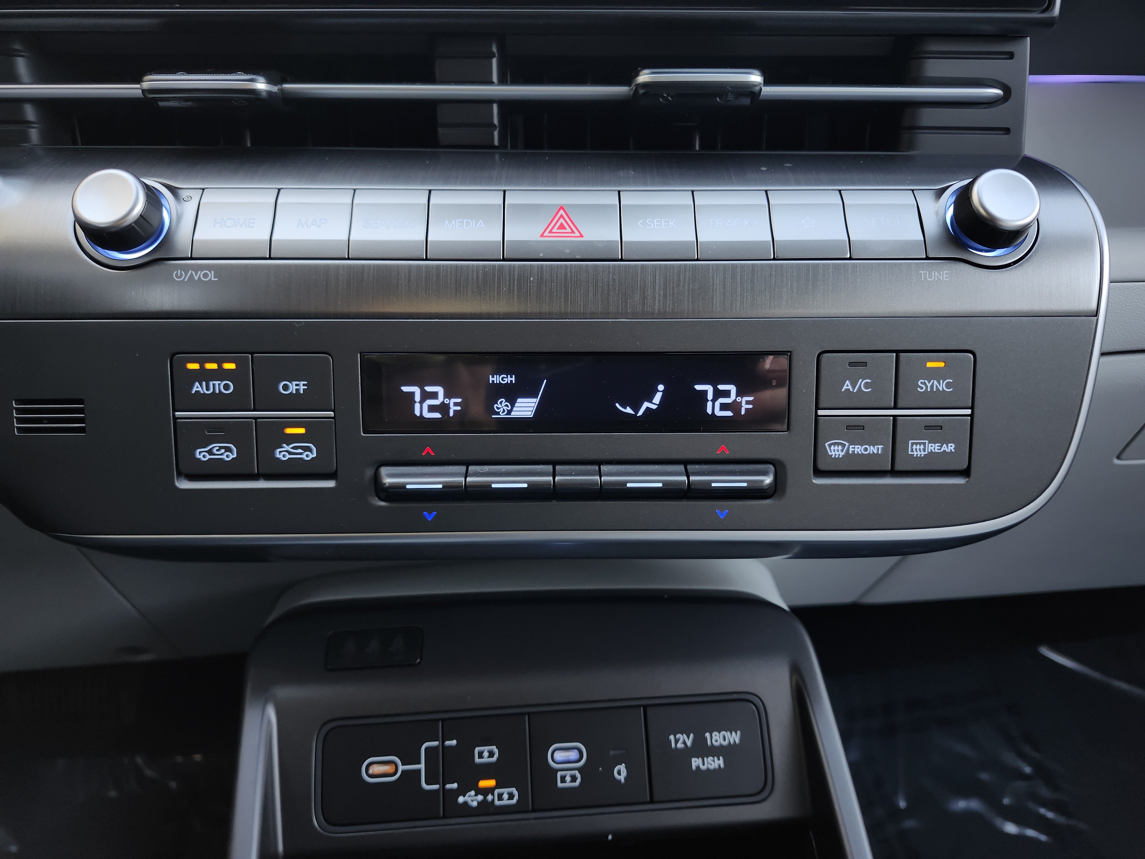 New 2026 Hyundai Kona SEL Premium AWD/4WD image 8