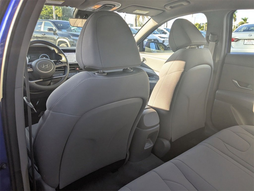 Used 2024 Hyundai Elantra SEL image 23