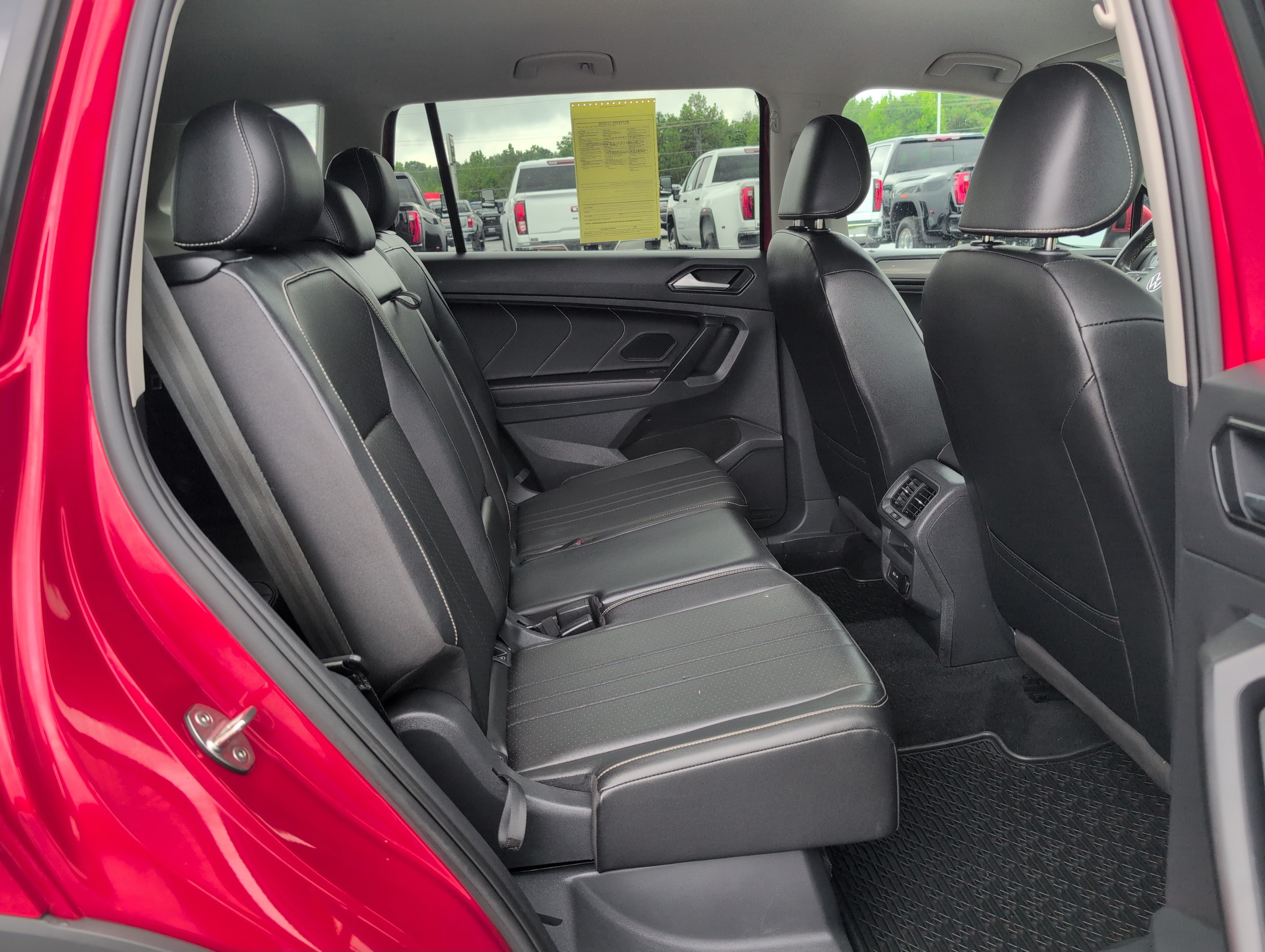 Used 2023 Volkswagen Tiguan SE FWD image 31
