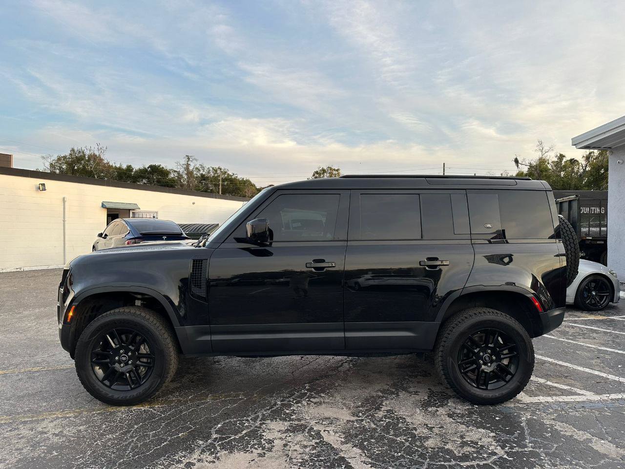 Used 2021 Land Rover Defender 110 SE image 4