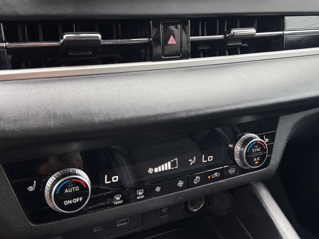 Used 2024 Mitsubishi Outlander SE AWD/4WD image 40
