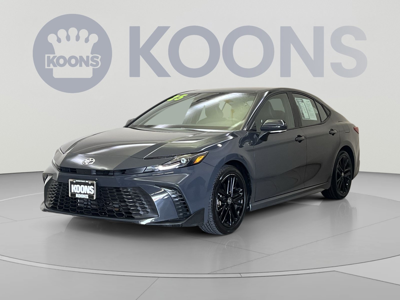 Used 2025 Toyota Camry SE
