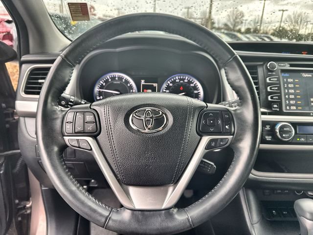 Used 2018 Toyota Highlander Limited image 22