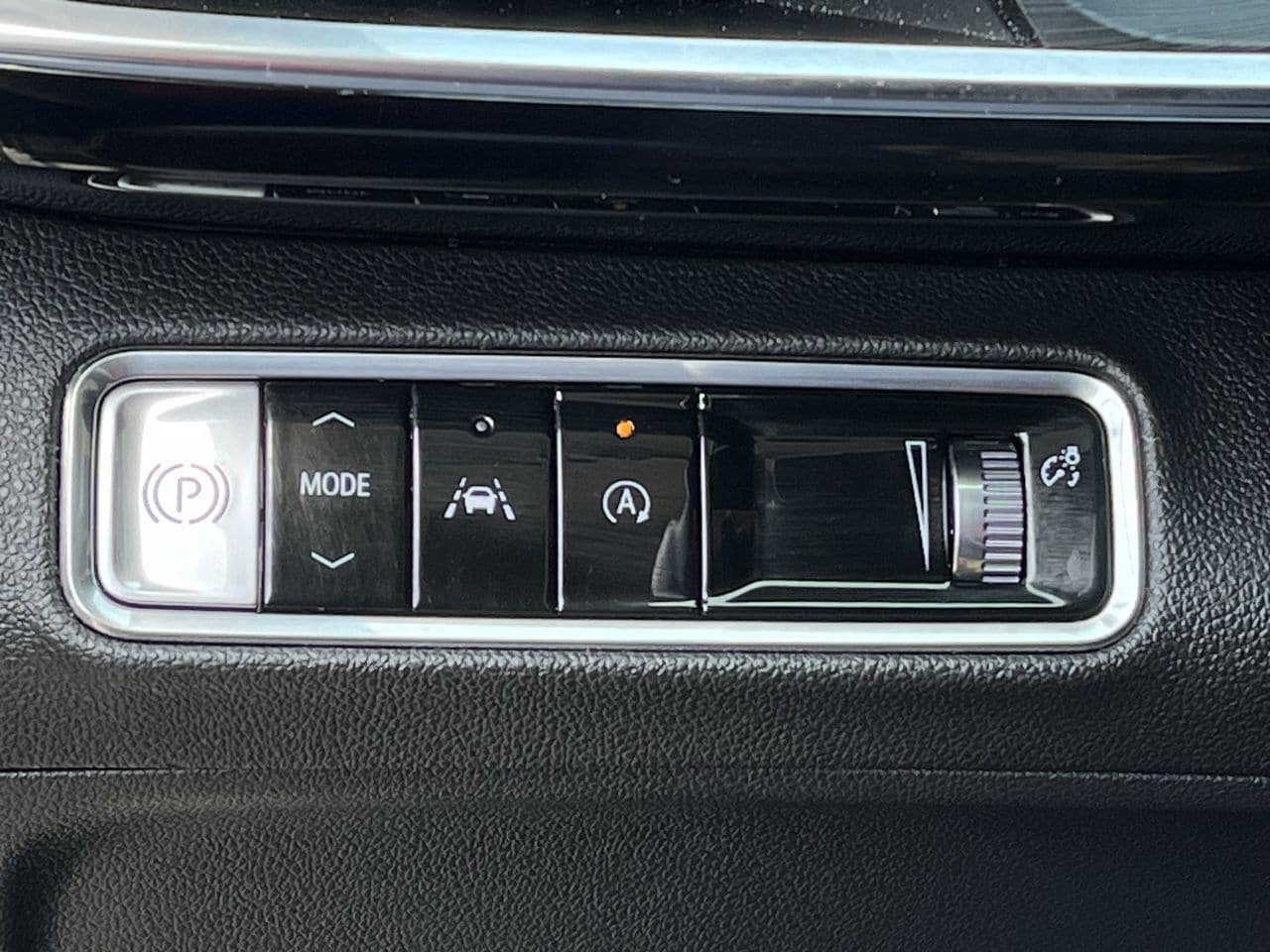 Used 2024 Buick Envision Preferred AWD/4WD image 19
