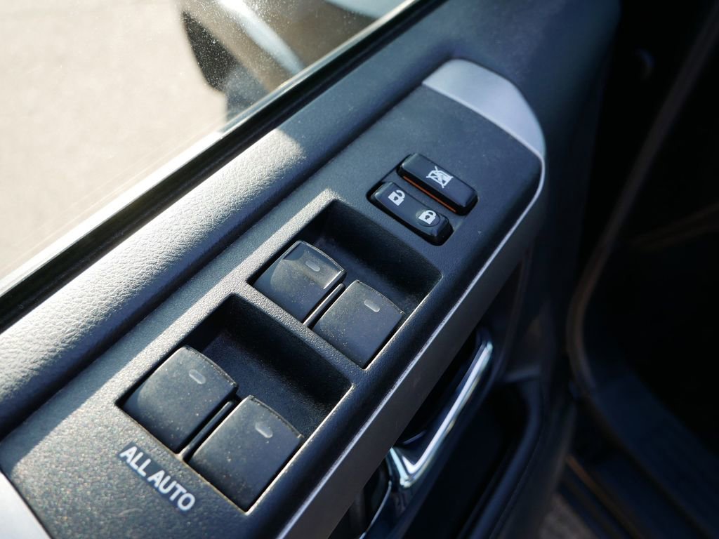 Used 2017 Toyota 4Runner SR5 Premium image 16