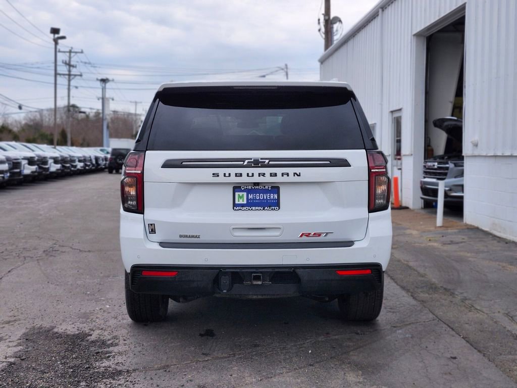 Used 2024 Chevrolet Suburban RST w/ Luxury Package image 4