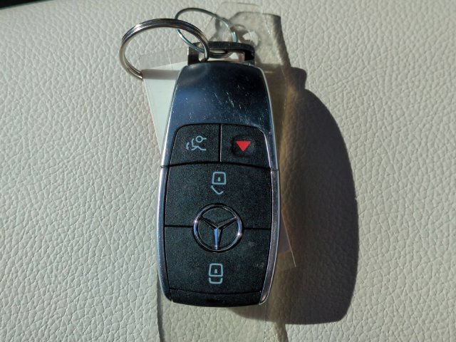 Used 2022 Mercedes-Benz GLA 250 4MATIC image 33