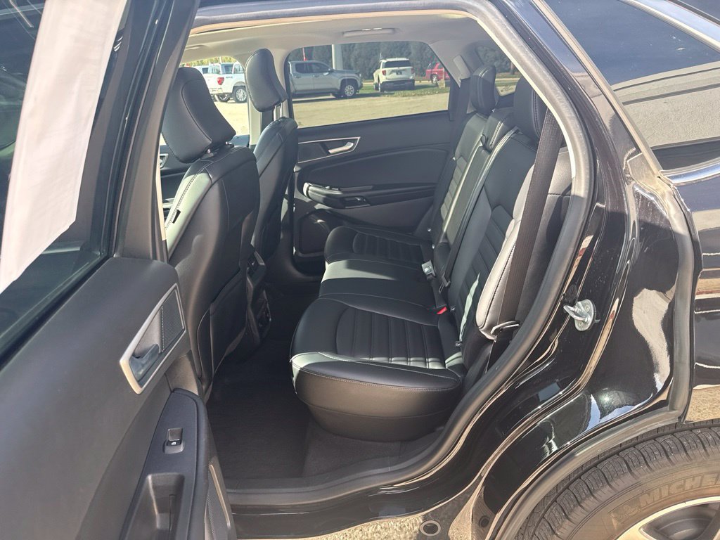 Certified 2024 Ford Edge SEL w/ Convenience Package AWD/4WD image 12