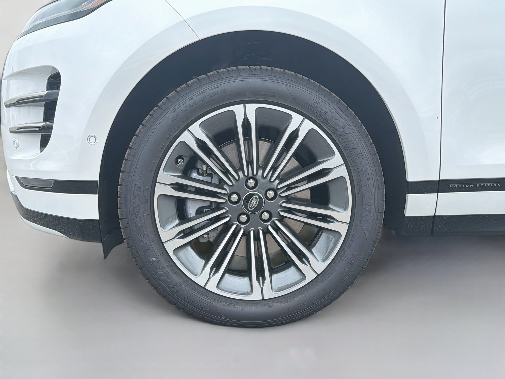 New 2026 Land Rover Range Rover Evoque Hoxton AWD/4WD image 41