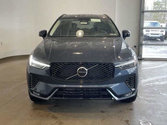 New 2026 Volvo XC60 B5 Core w/ Protection Package Premier image 2