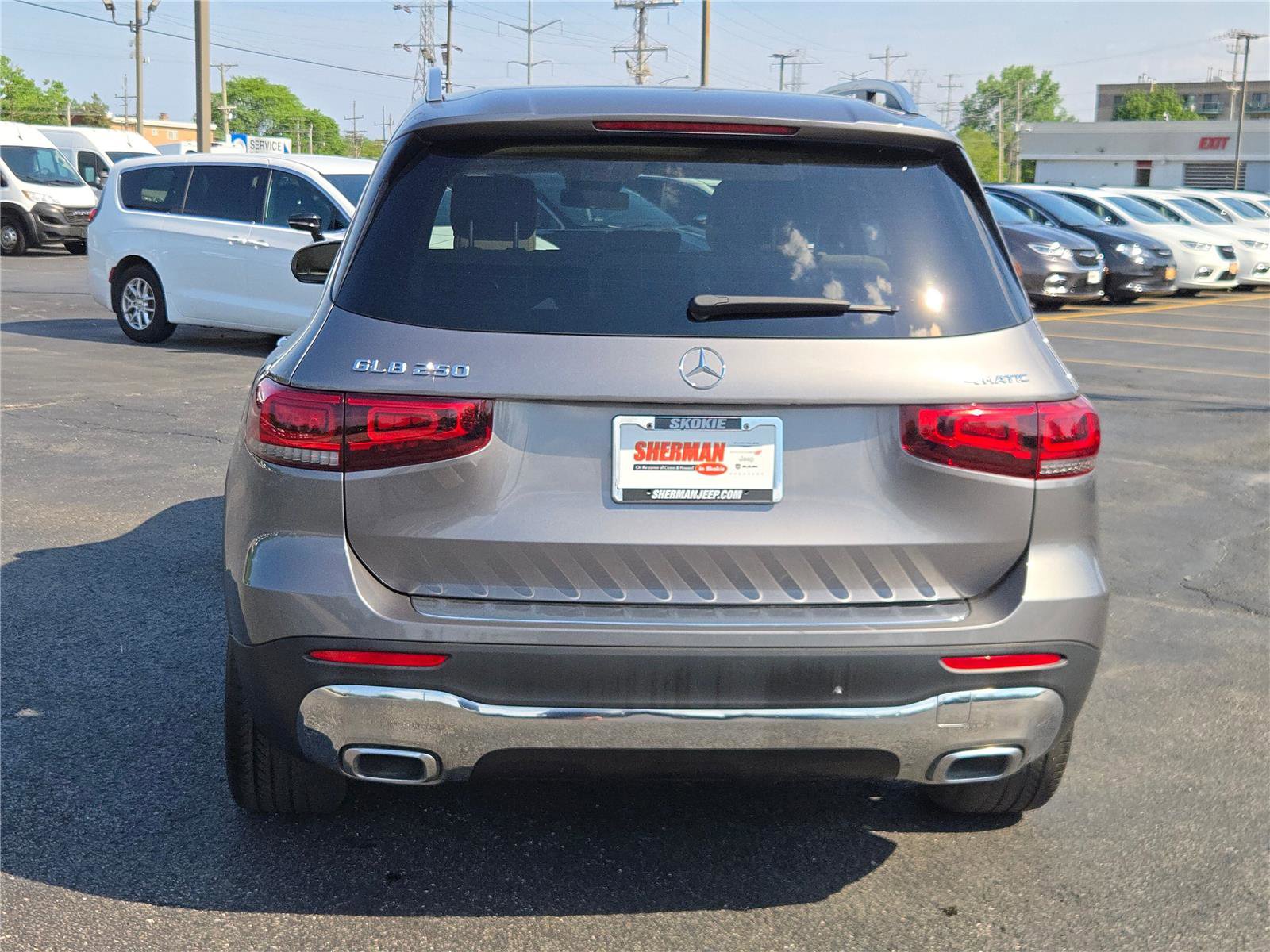 Used 2022 Mercedes-Benz GLB 250 4MATIC w/ Premium Package Lite image 15