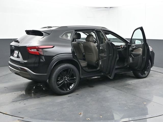 Used 2024 Chevrolet Trax ACTIV w/ Driver Confidence Package FWD image 57