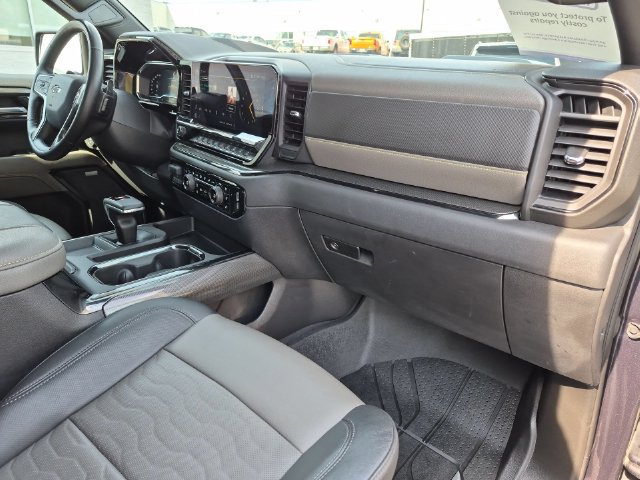 Used 2023 Chevrolet Silverado 1500 ZR2 w/ Technology Package AWD/4WD image 32