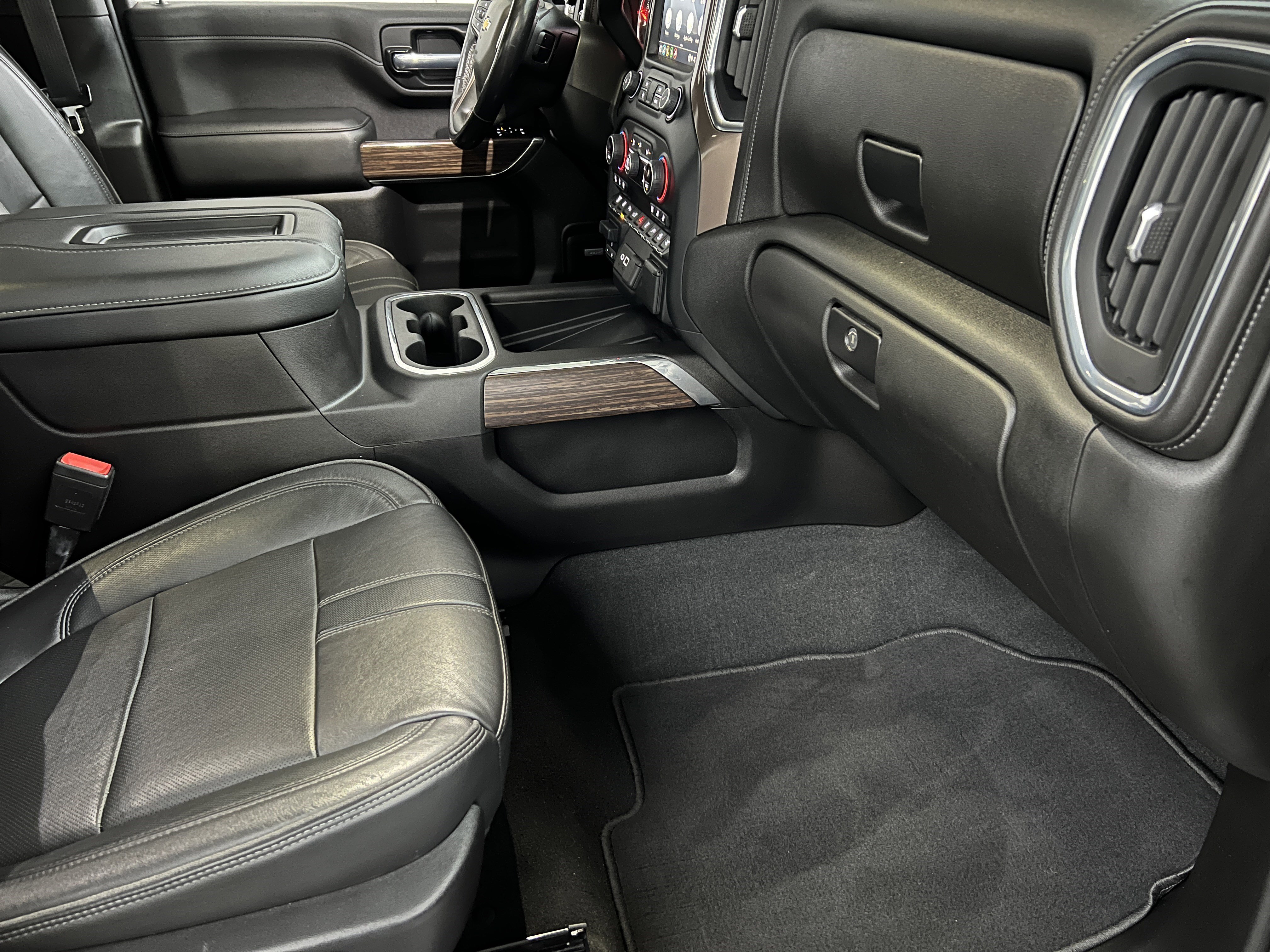 Used 2022 Chevrolet Silverado 3500 High Country w/ Safety Package II image 25