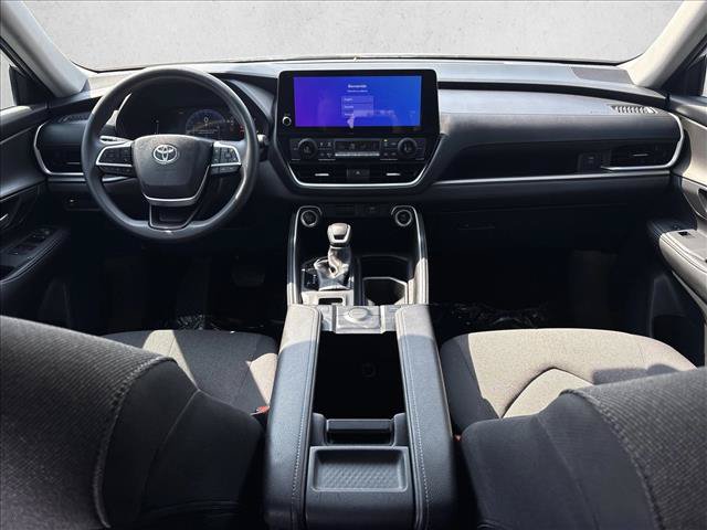 Certified 2025 Toyota Grand Highlander FWD image 23