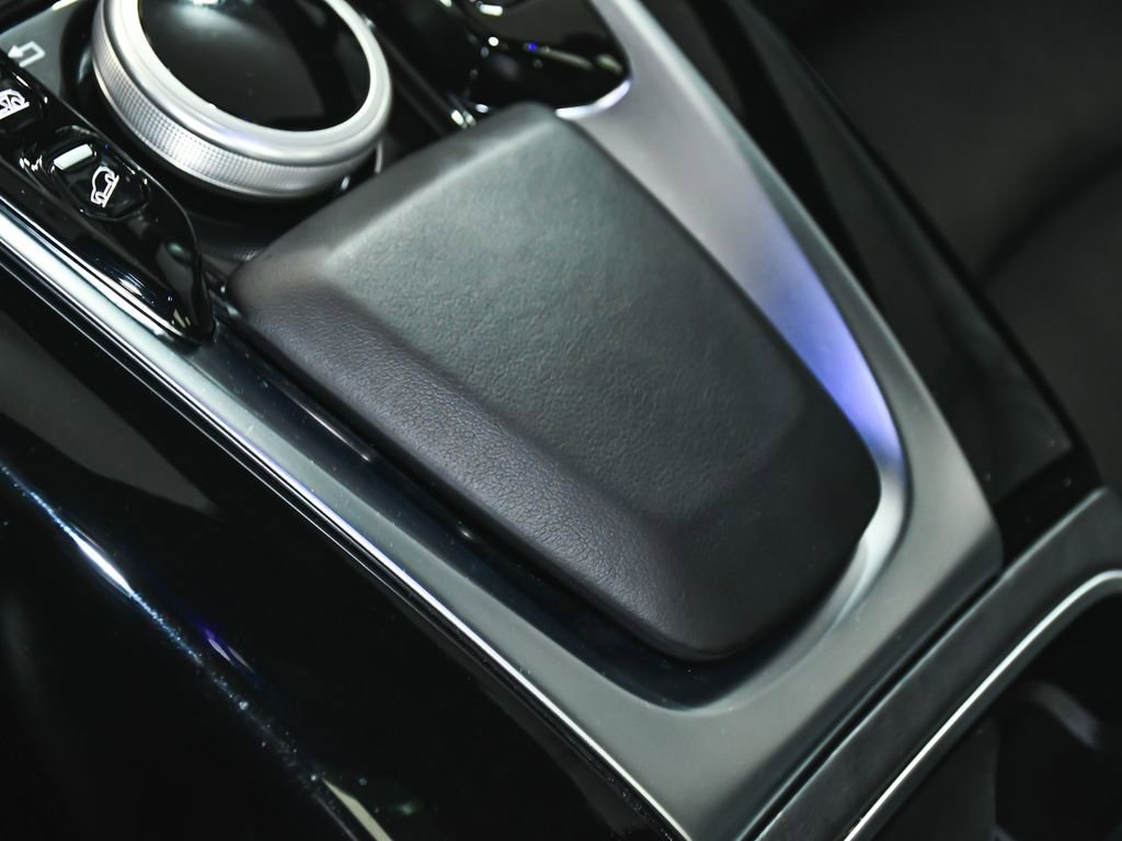 Used 2021 Aston Martin DBX image 43