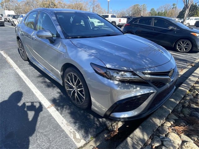 Used 2024 Toyota Camry SE