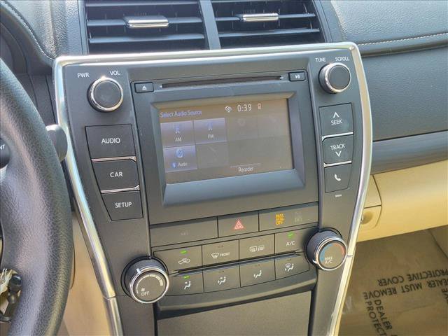 Used 2017 Toyota Camry LE FWD image 12