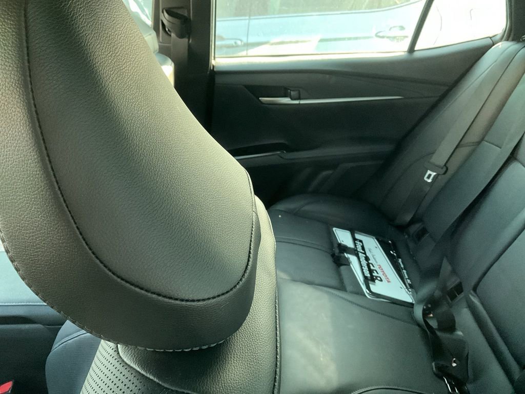 Used 2025 Toyota Camry XSE image 8