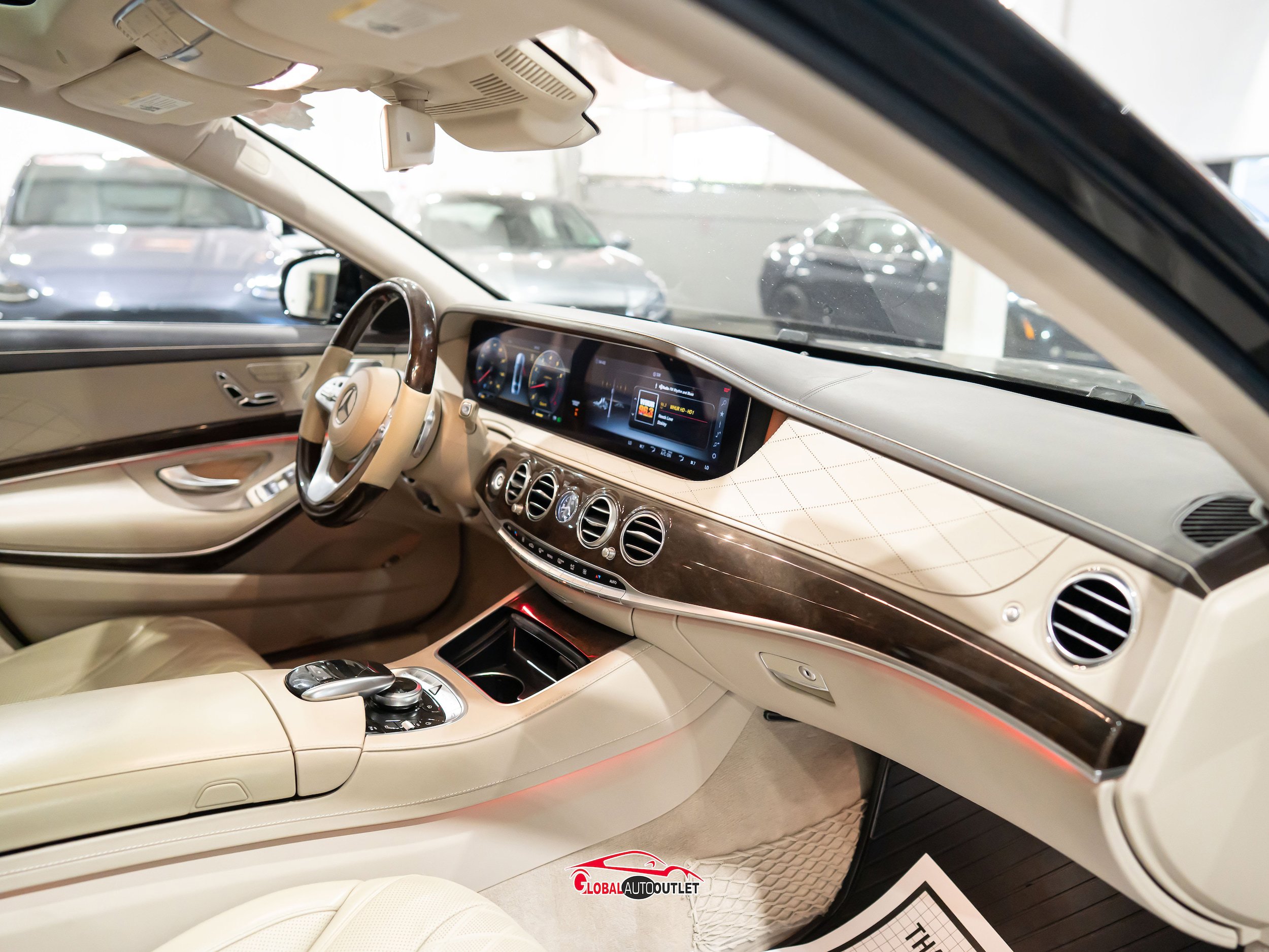 Used 2018 Mercedes-Benz S 560 4MATIC Sedan image 15