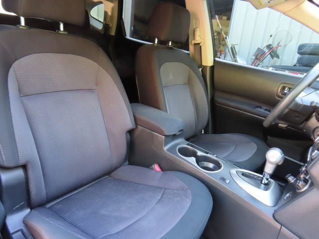 Used 2013 Nissan Rogue SV image 30