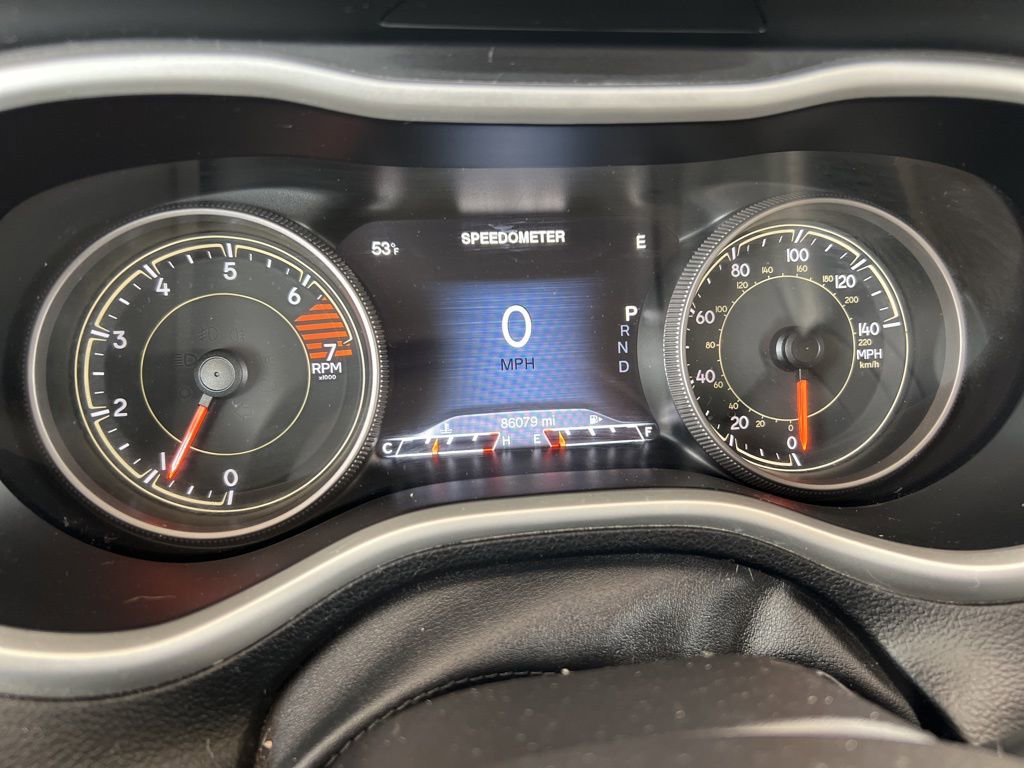 Used 2017 Jeep Cherokee Limited image 24