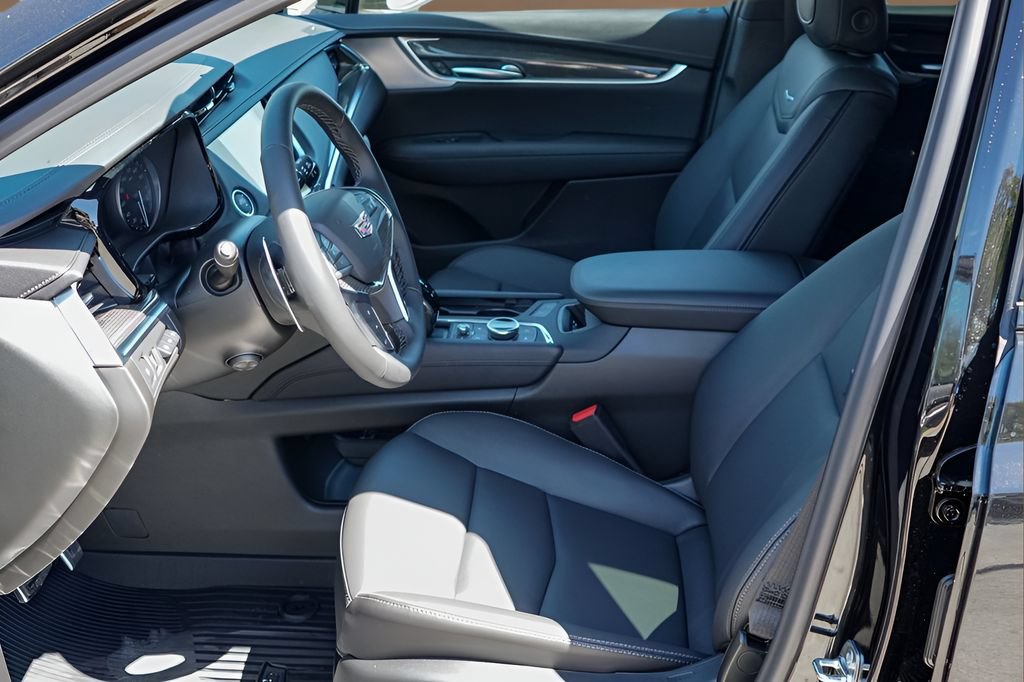 New 2026 Cadillac XT5 Sportv w/ LPO, Onyx Lite Package AWD/4WD image 10