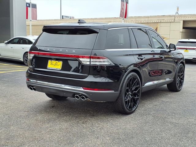 New 2026 Lincoln Aviator 2WD image 2