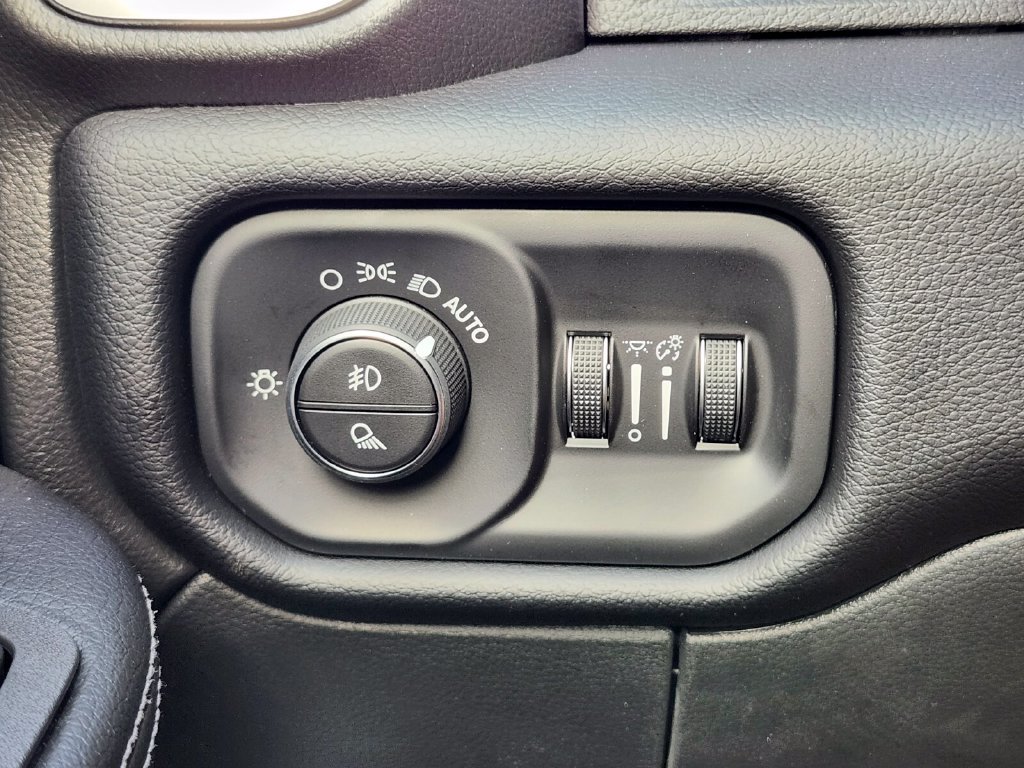 New 2027 RAM 2500 Laramie AWD/4WD image 24