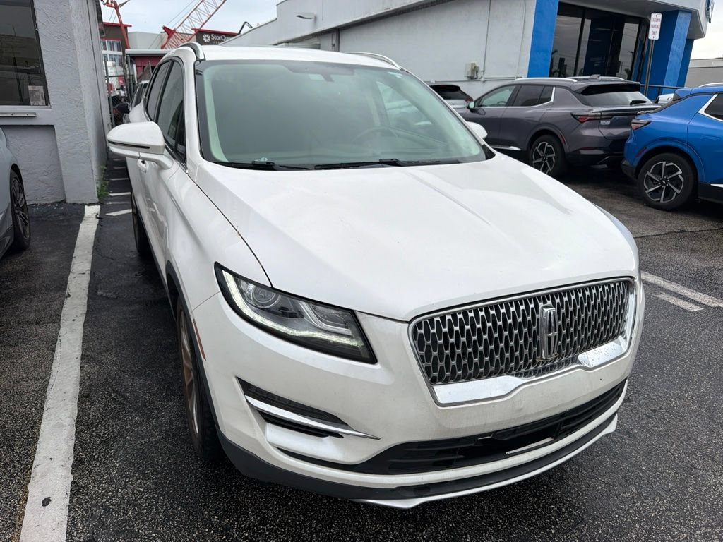 Used 2019 Lincoln MKC Select w/ Select Plus Package FWD image 2