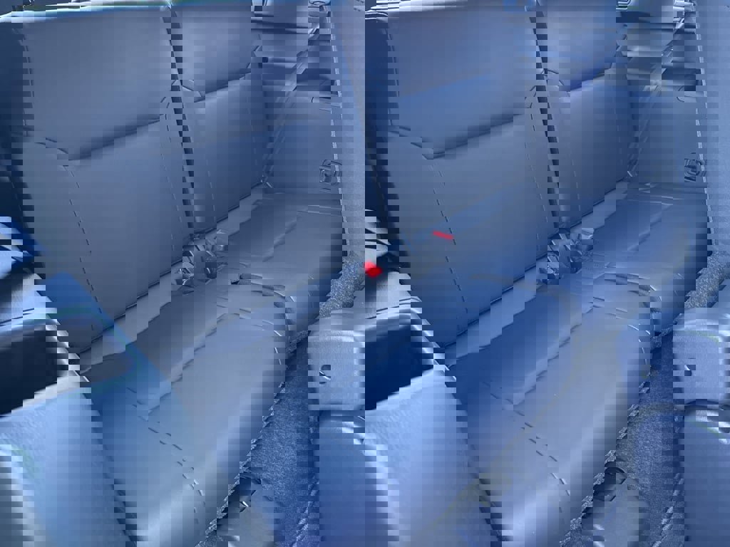 New 2025 Mitsubishi Outlander SE image 27