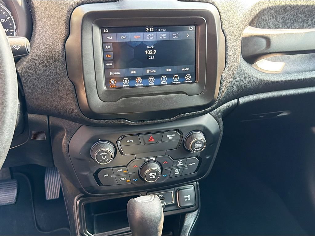 Used 2019 Jeep Renegade Latitude FWD image 26