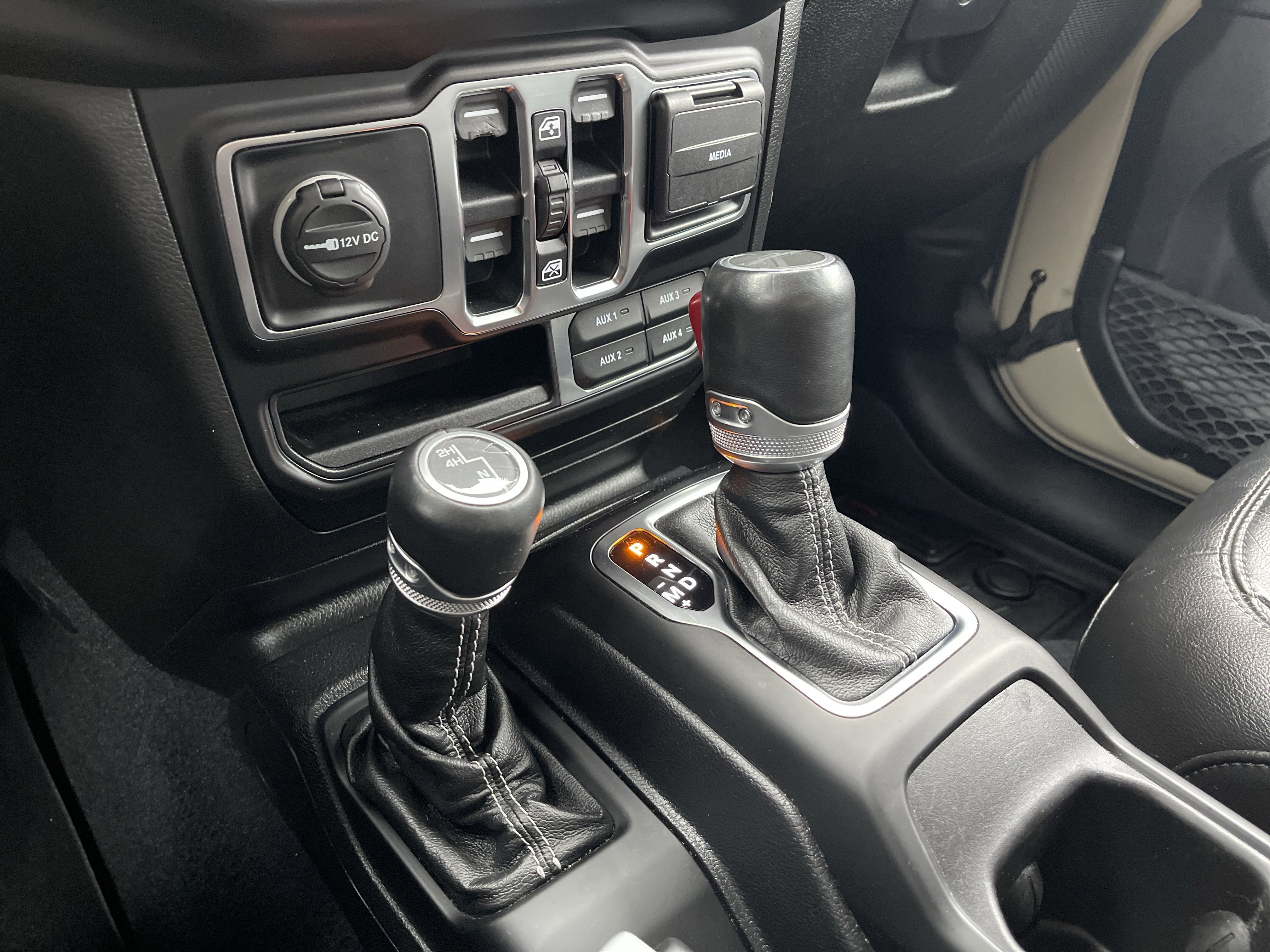 Used 2020 Jeep Gladiator Overland image 22