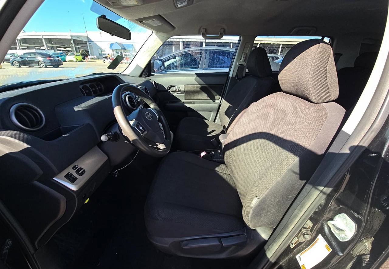 Used 2008 Scion xB FWD image 13