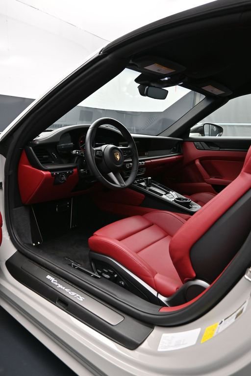Certified 2024 Porsche 911 Targa 4 GTS AWD/4WD image 4