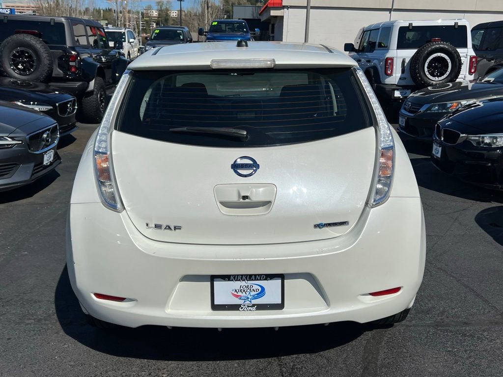 Used 2017 Nissan Leaf SV w/ Premium Package image 8