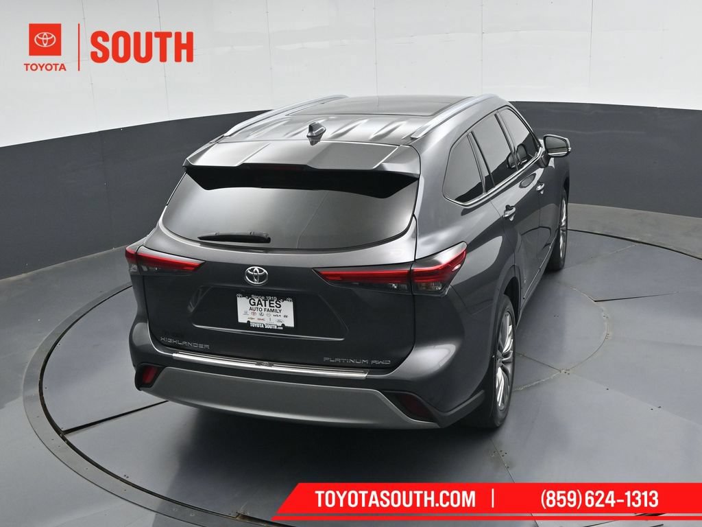 Used 2020 Toyota Highlander Platinum AWD/4WD image 46