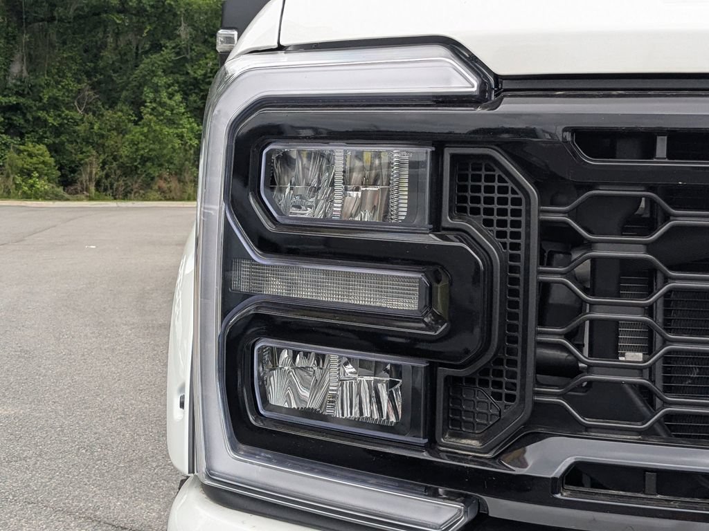 New 2026 Ford F250 Lariat w/ Black Appearance Package AWD/4WD image 10