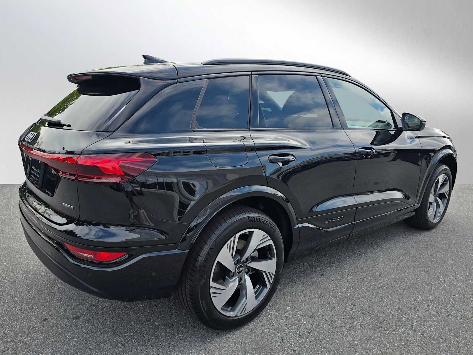 New 2025 Audi Q6 e-tron Premium Plus image 3