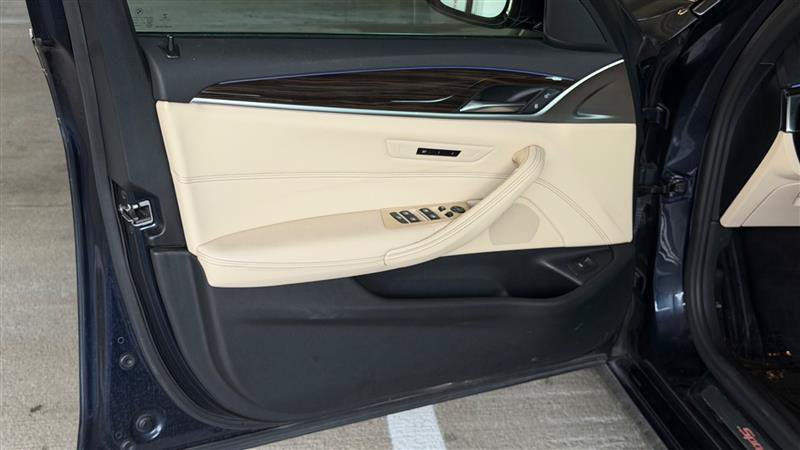 Used 2018 BMW 530i xDrive AWD/4WD image 19