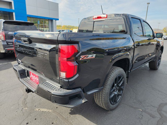 Used 2025 Chevrolet Colorado Z71 w/ Technology Package image 5